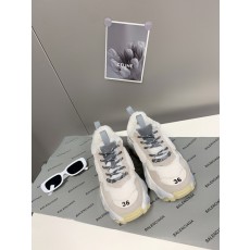 발렌시아가트리플s