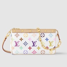 M13663  LV x TM 포쉐트 악세수아