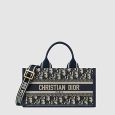 디올 이스트 웨스트 스트랩백